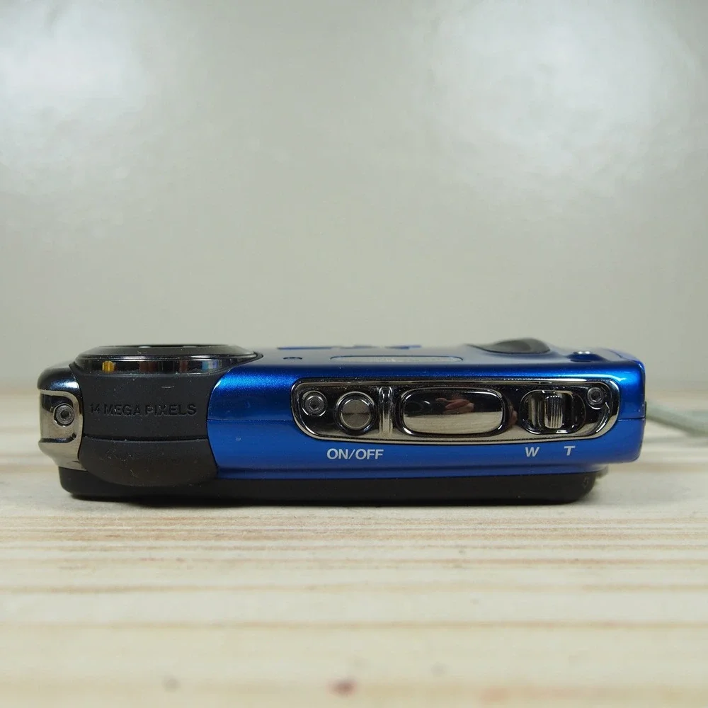 Fujifilm FinePix XP50 14.4MP Digital Camera Bundle Blue W/Charger + Battery‎ EUC